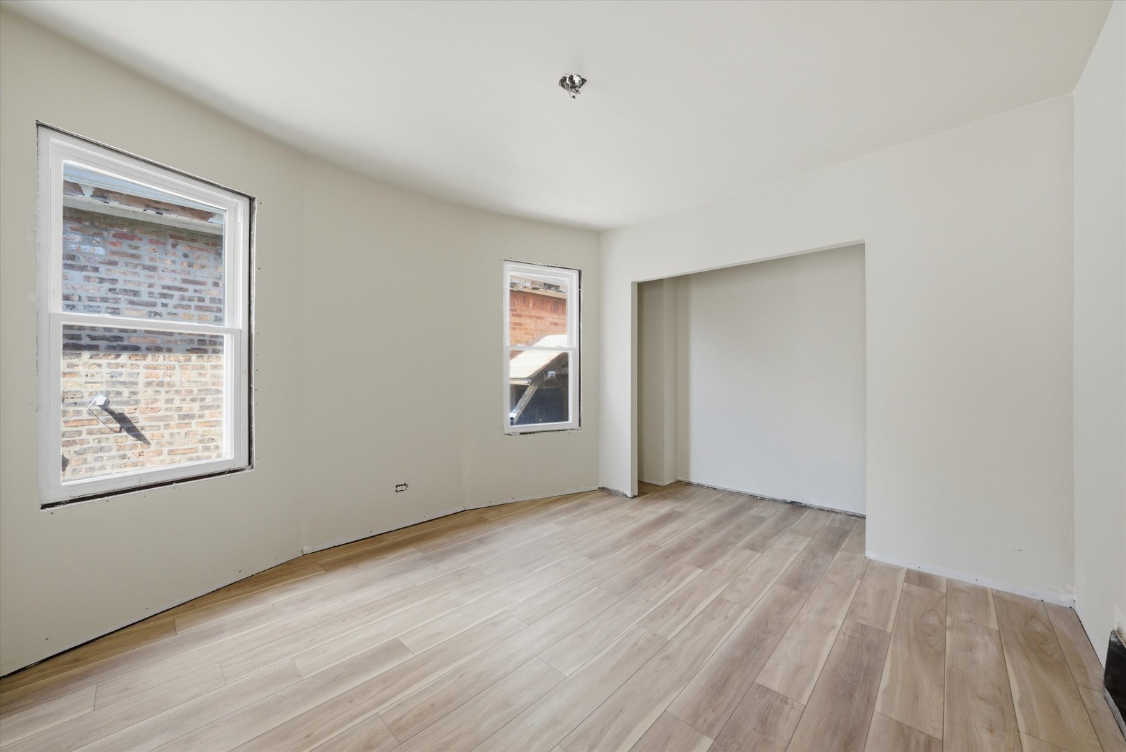 8016 South Perry Avenue Chicago IL 60620