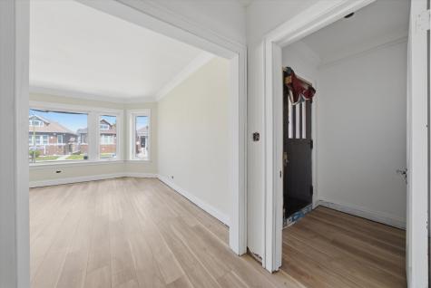 8016 South Perry Avenue Chicago IL 60620