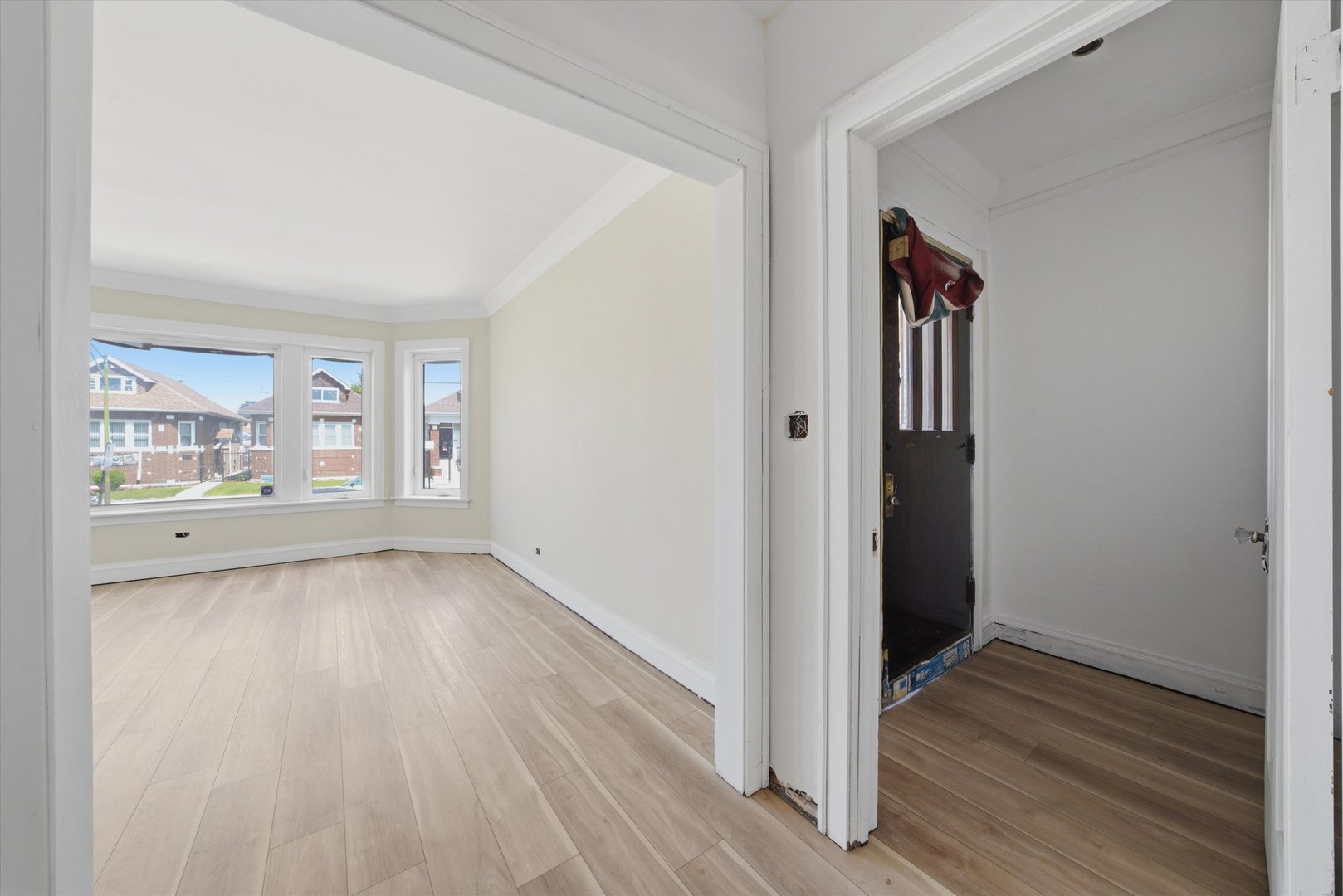 8016 South Perry Avenue Chicago IL 60620