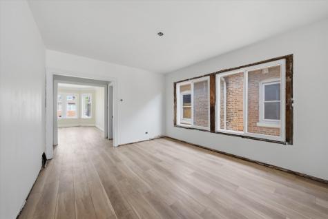 8016 South Perry Avenue Chicago IL 60620
