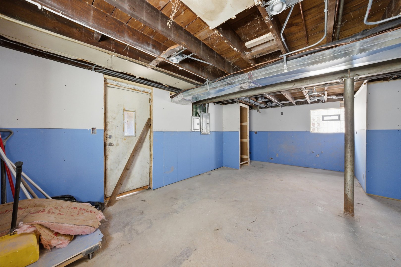 8016 South Perry Avenue Chicago IL 60620