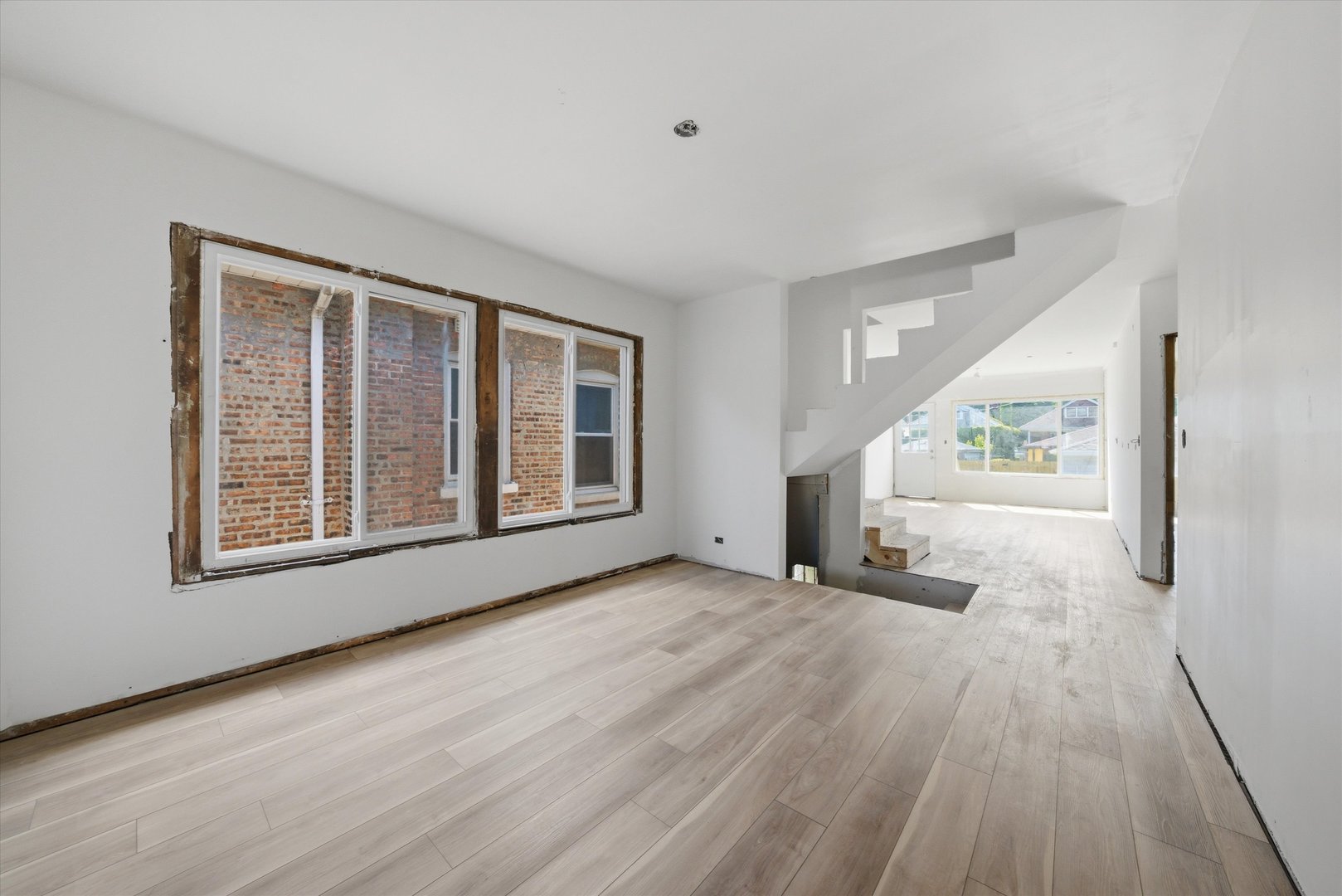 8016 South Perry Avenue Chicago IL 60620