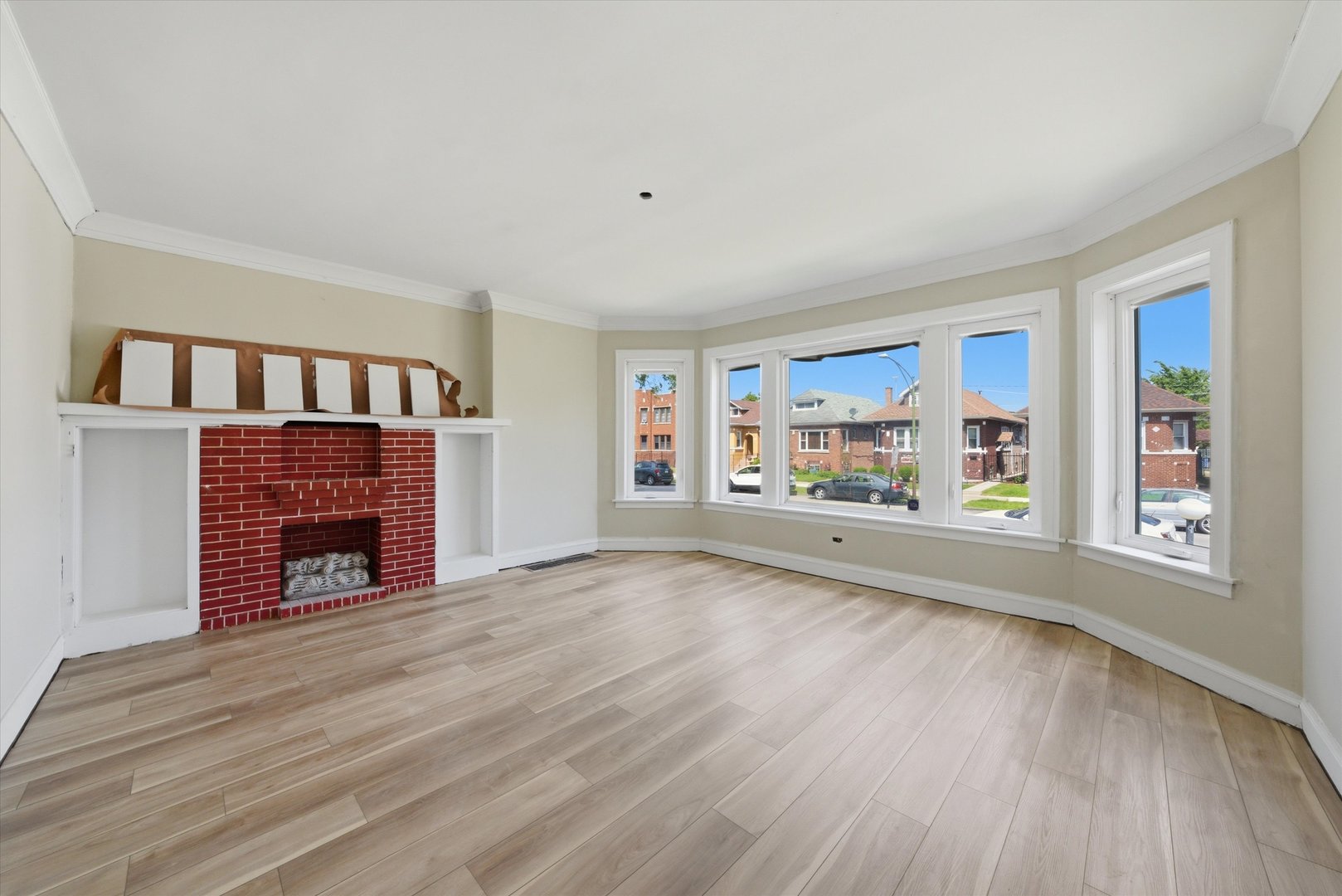 8016 South Perry Avenue Chicago IL 60620