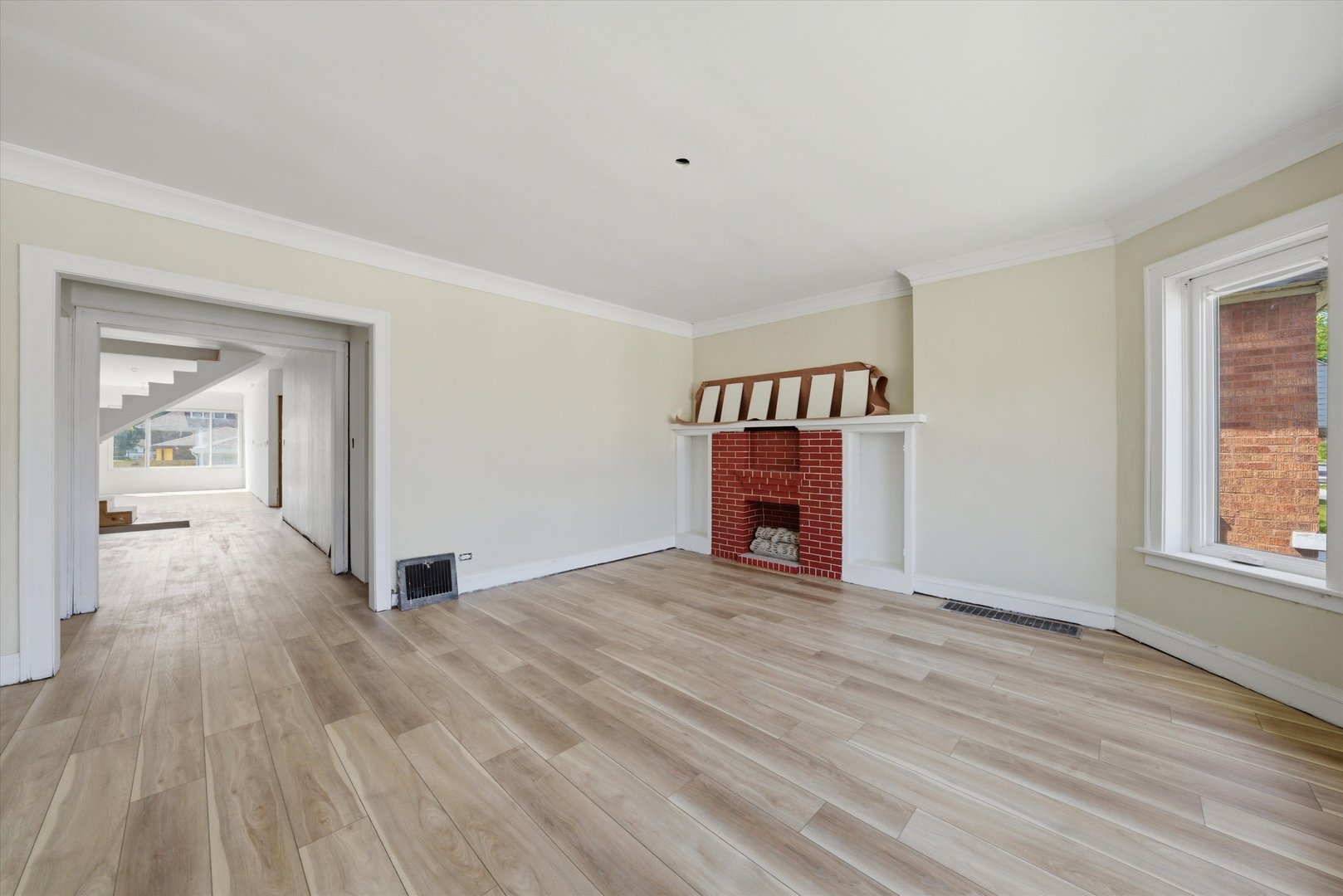 8016 South Perry Avenue Chicago IL 60620