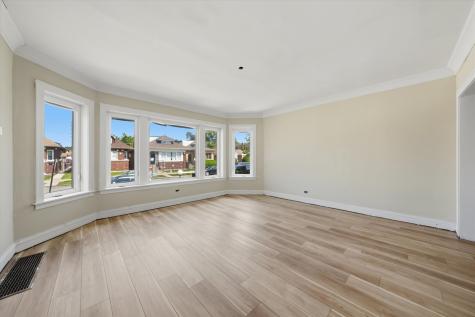 8016 South Perry Avenue Chicago IL 60620