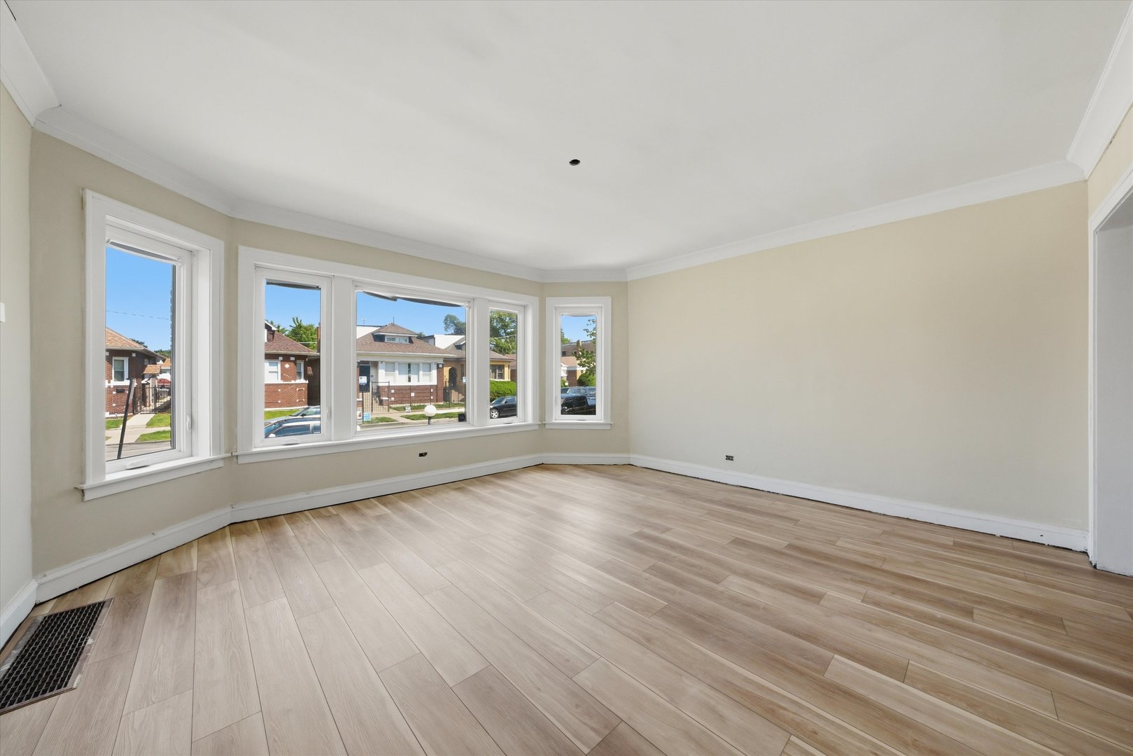 8016 South Perry Avenue Chicago IL 60620