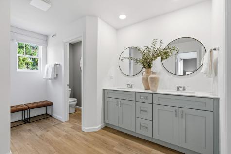 1994 Leiter Way Hoffman Estates IL 60169