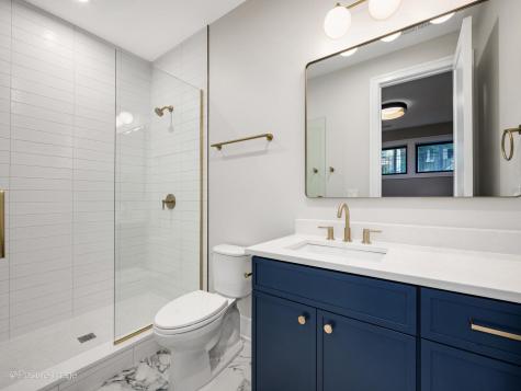 1619 West Summerdale Avenue Chicago IL 60640