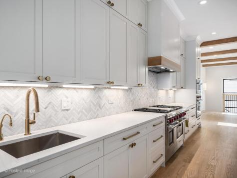 1619 West Summerdale Avenue Chicago IL 60640