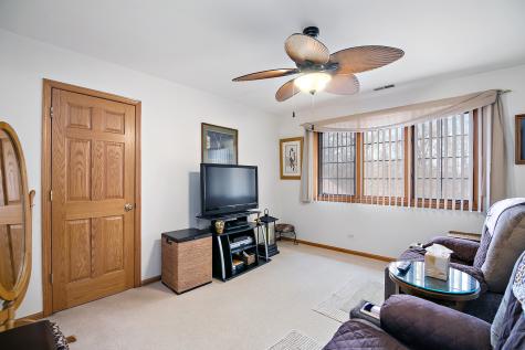 321 Royal Oak Drive Steger IL 60475