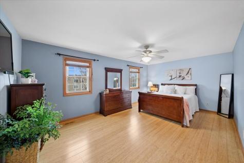3195 Village Green Drive Aurora IL 60504