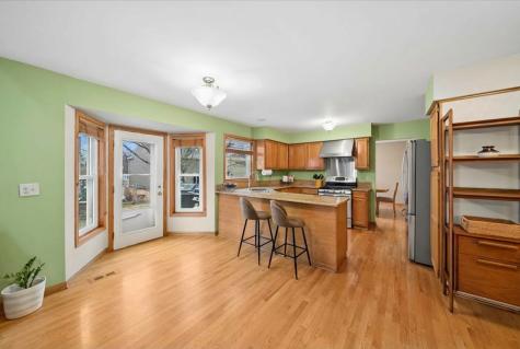 3195 Village Green Drive Aurora IL 60504