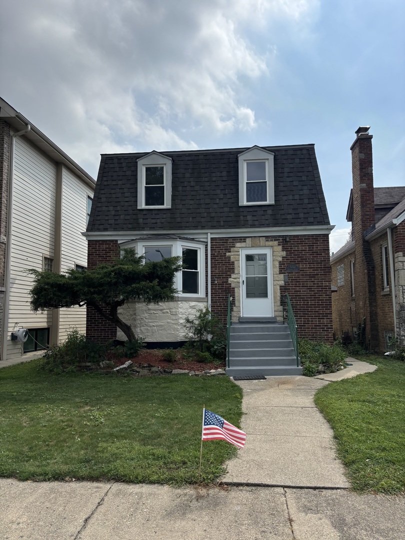 5722 North Leonard Avenue Chicago IL 60646