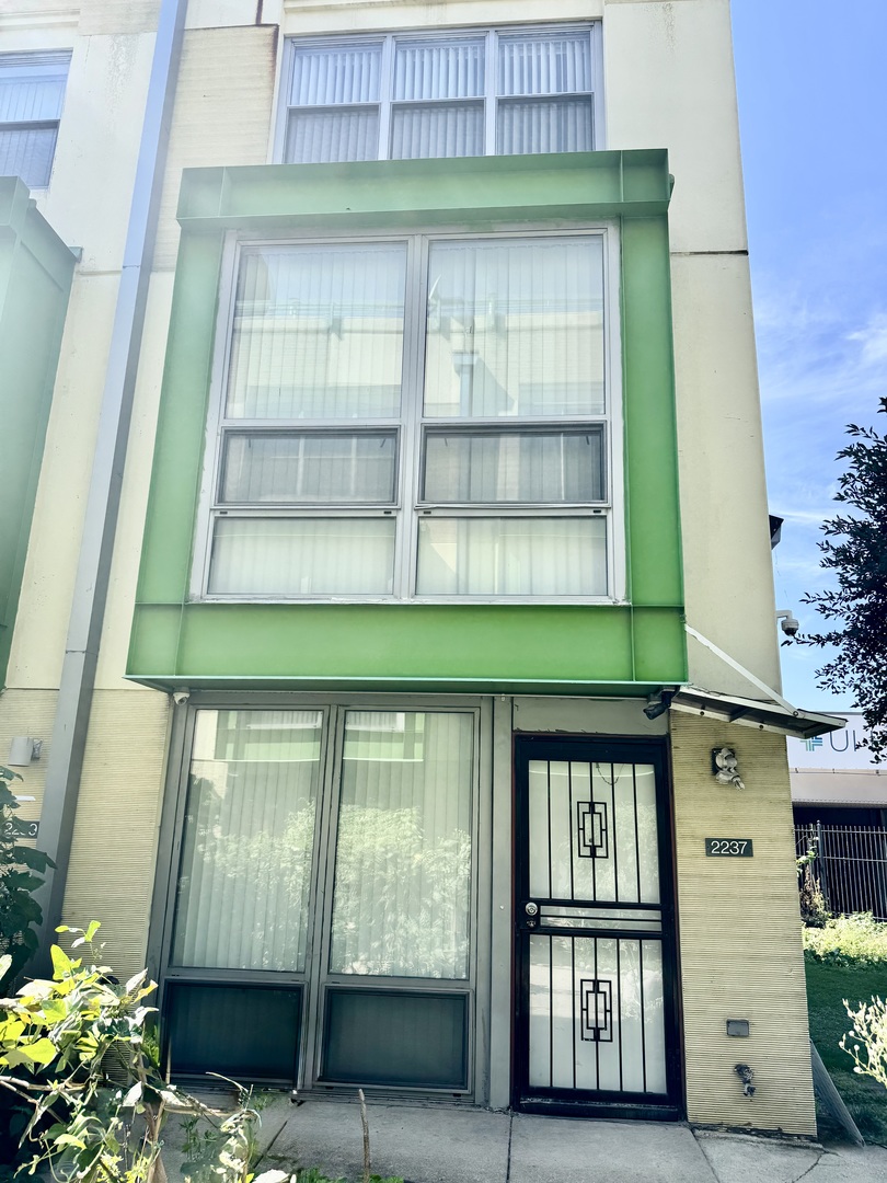 2237 South Stewart Avenue Chicago IL 60616
