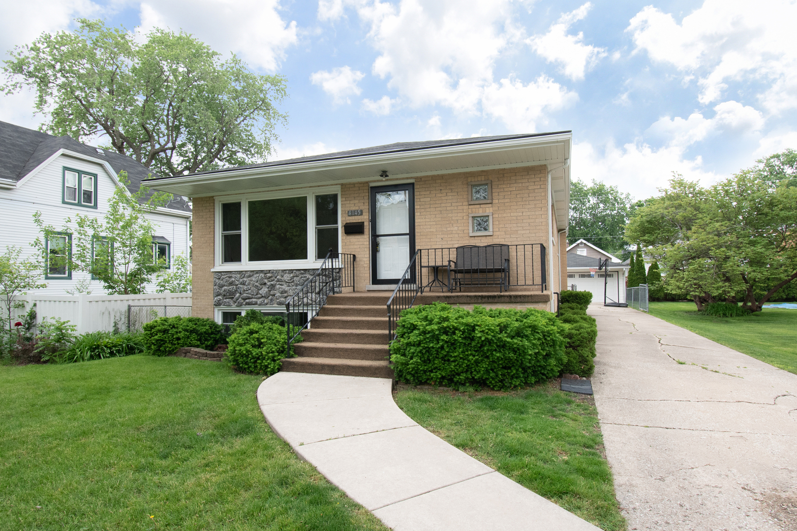 4145 Madison Avenue Brookfield IL 60513
