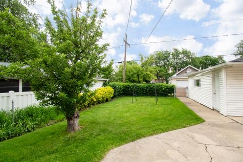 4145 Madison Avenue Brookfield IL 60513