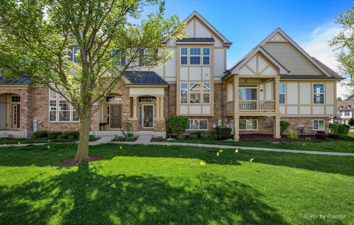 272 Bennett Drive Carol Stream IL 60188