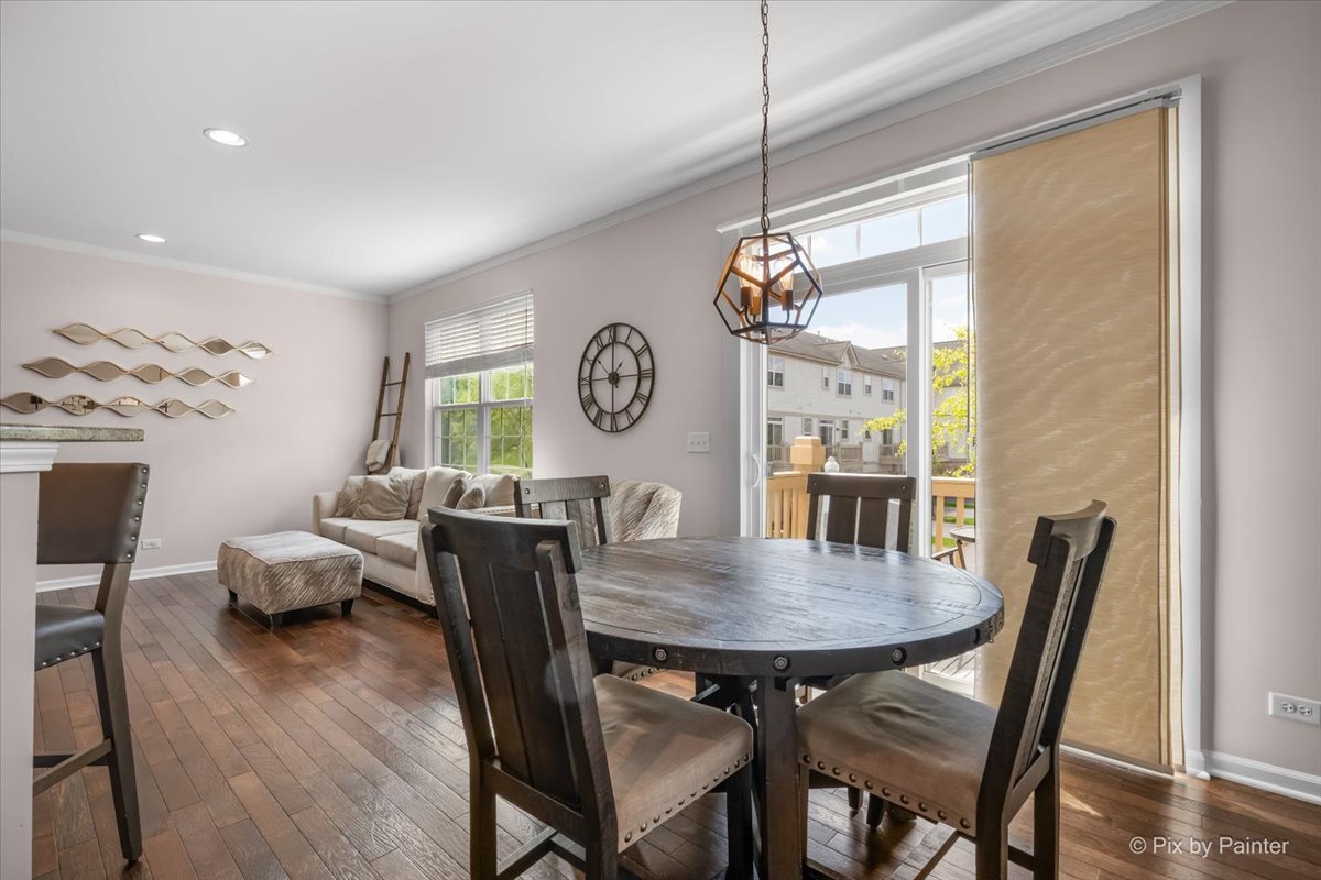 272 Bennett Drive Carol Stream IL 60188