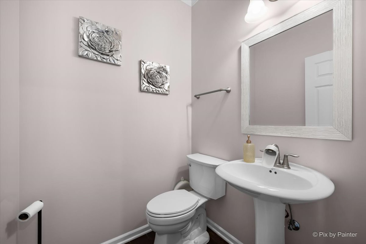 272 Bennett Drive Carol Stream IL 60188