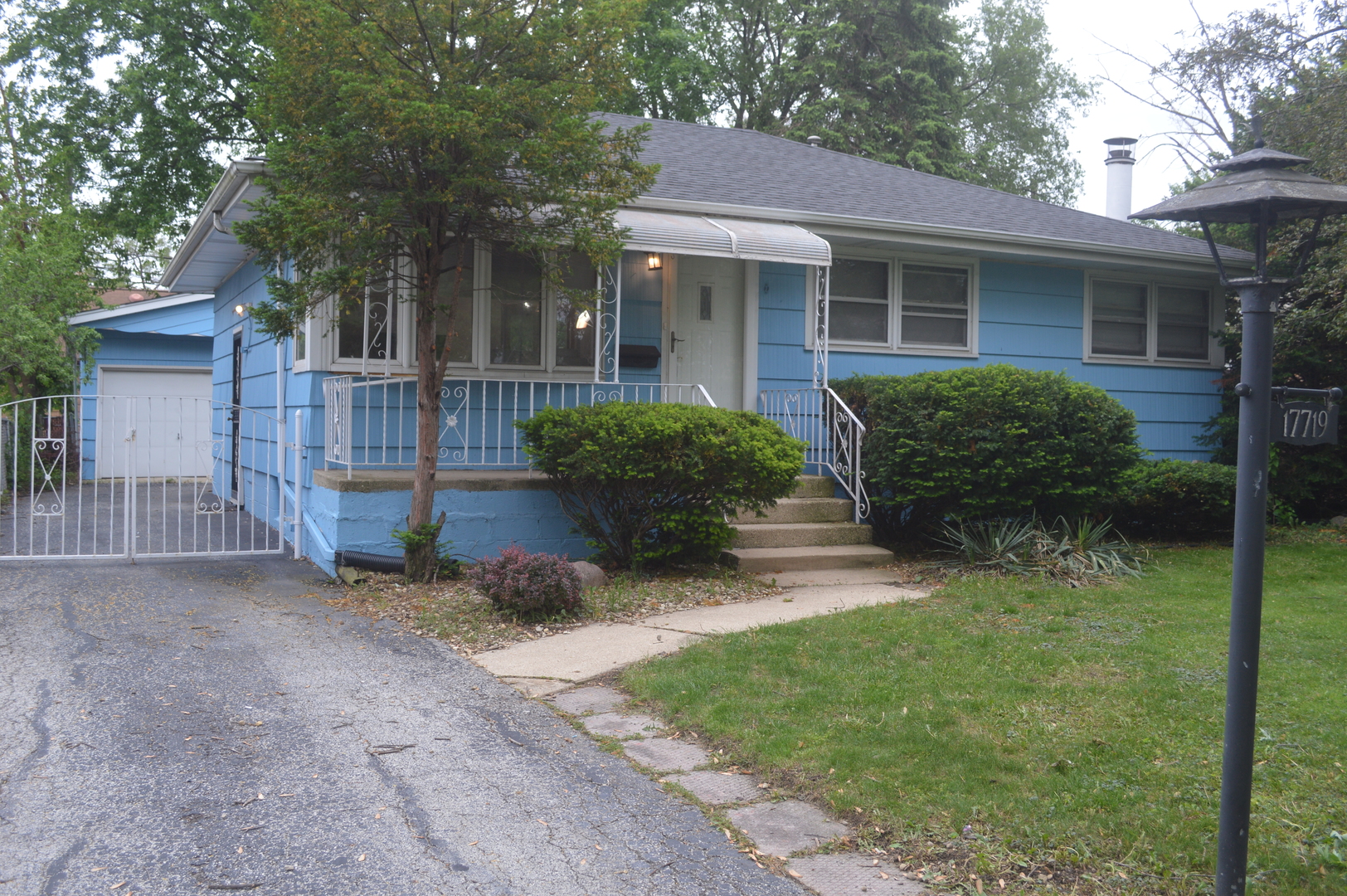 17719 Burnham Avenue Lansing IL 60438