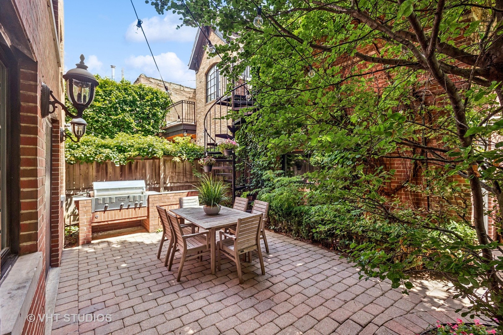 2103 North Clifton Avenue Chicago IL 60614