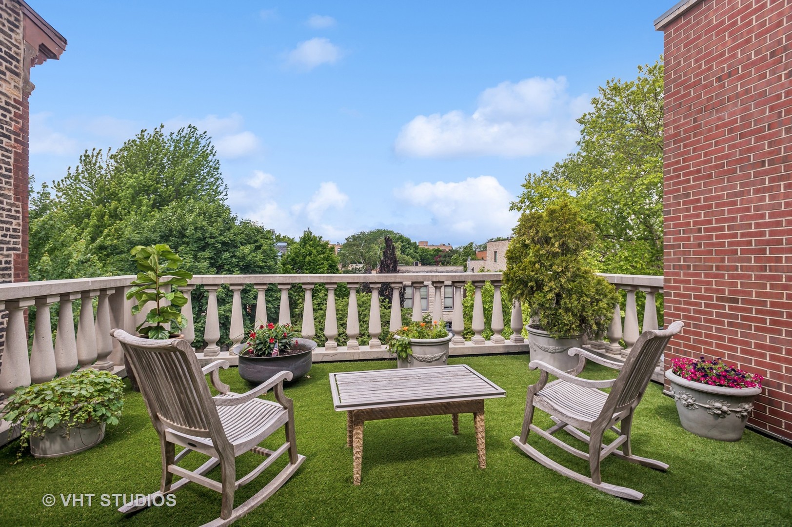 2103 North Clifton Avenue Chicago IL 60614