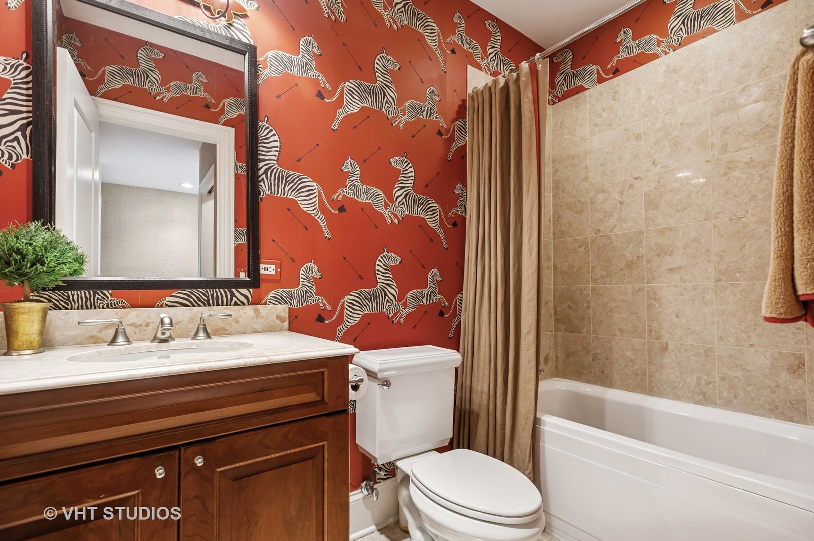 2103 North Clifton Avenue Chicago IL 60614