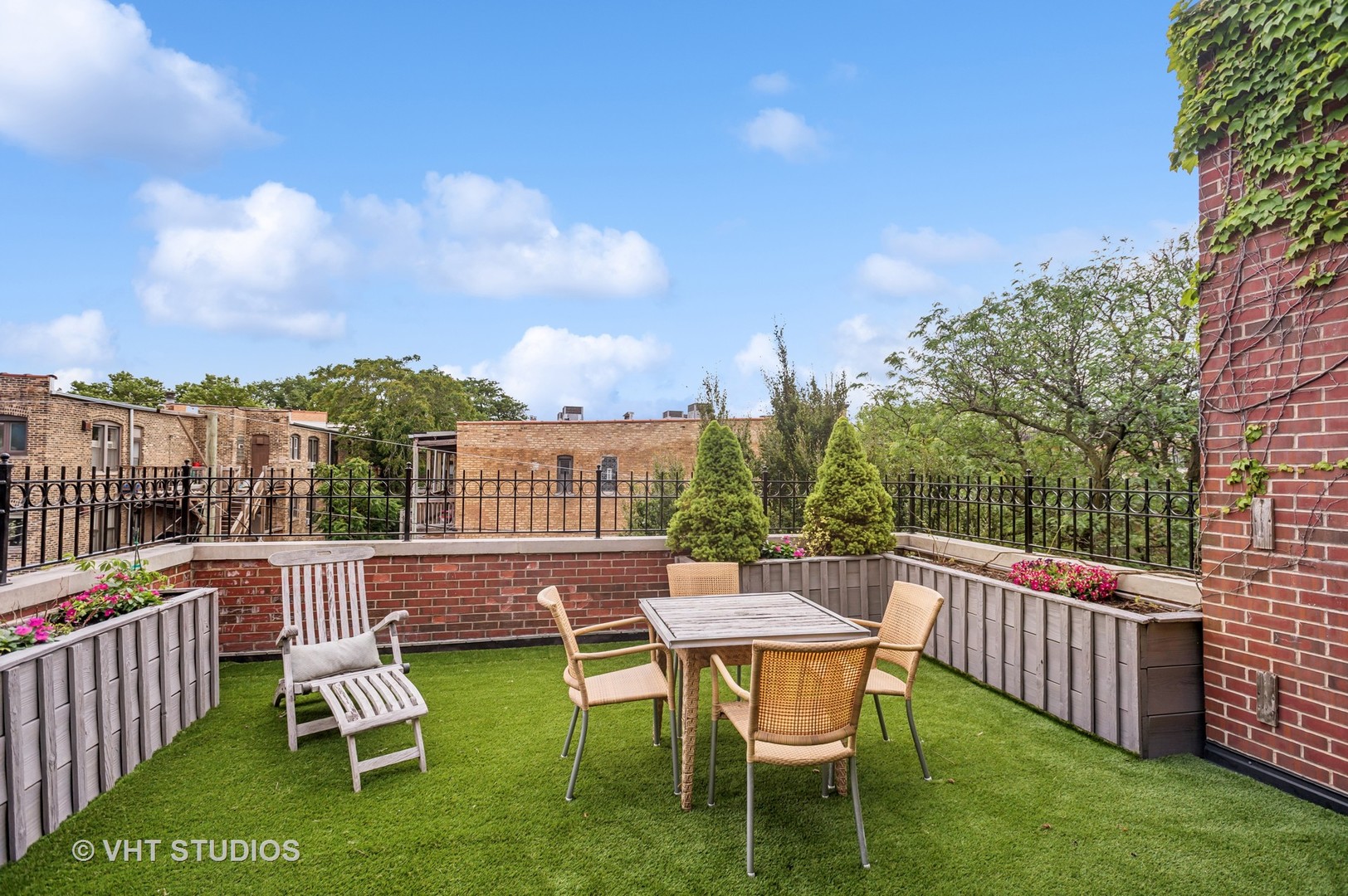 2103 North Clifton Avenue Chicago IL 60614