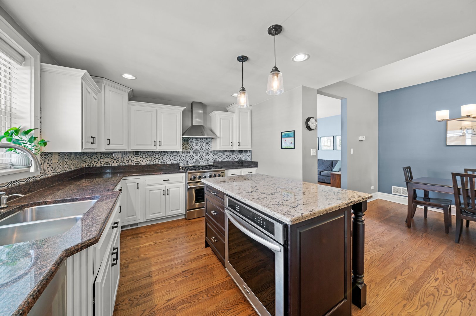 421 South Sunnyside Avenue Elmhurst IL 60126