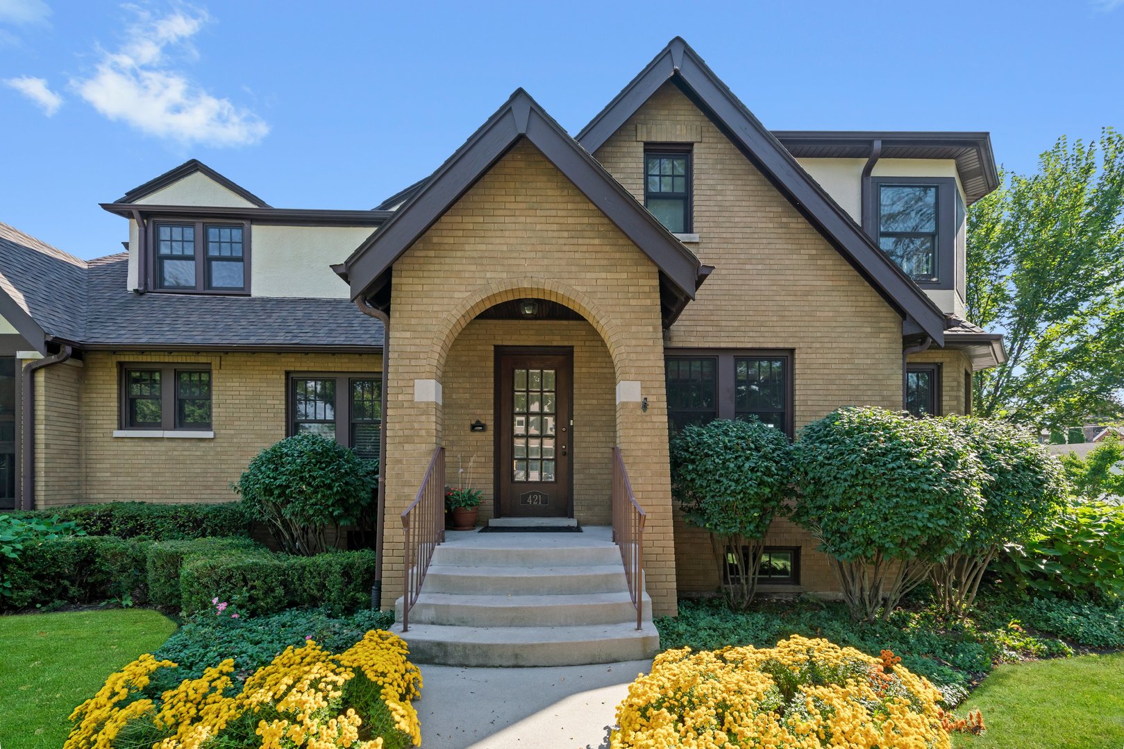 421 South Sunnyside Avenue Elmhurst IL 60126