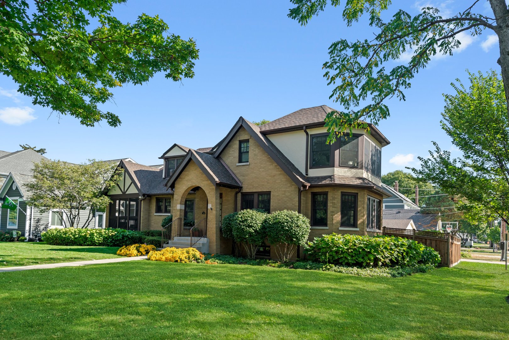 421 South Sunnyside Avenue Elmhurst IL 60126