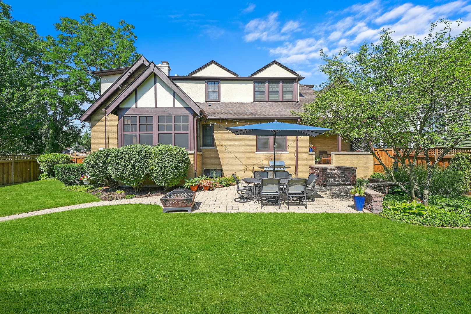 421 South Sunnyside Avenue Elmhurst IL 60126