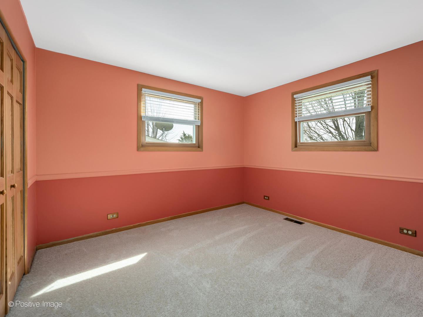 390 Arrowhead Trail Carol Stream IL 60188