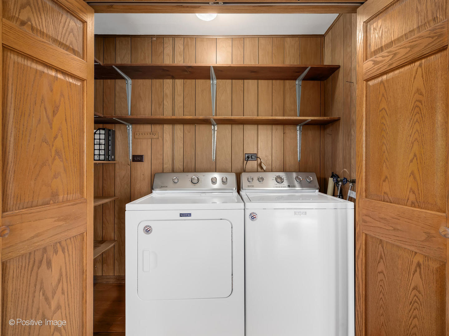 390 Arrowhead Trail Carol Stream IL 60188
