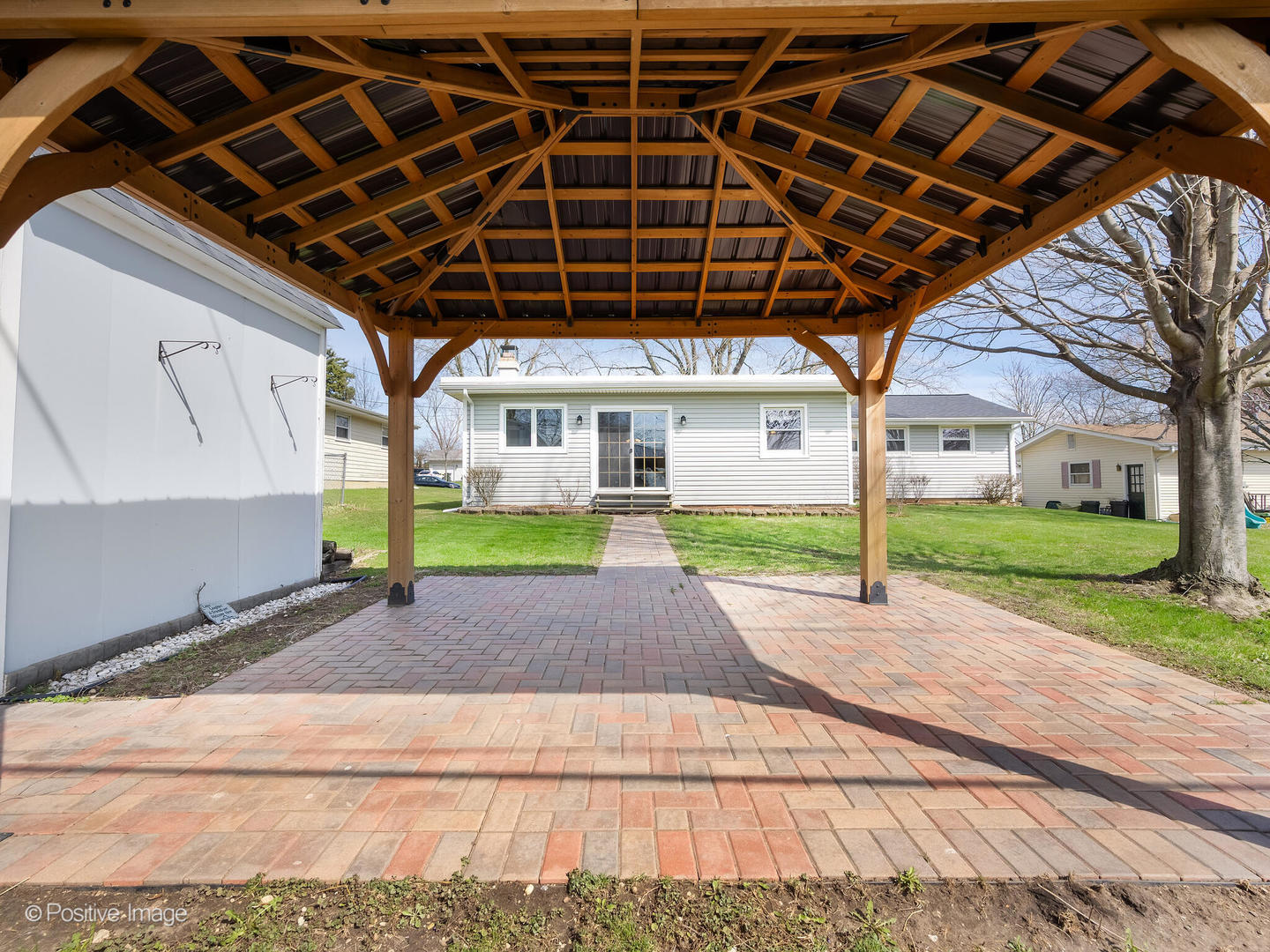 390 Arrowhead Trail Carol Stream IL 60188