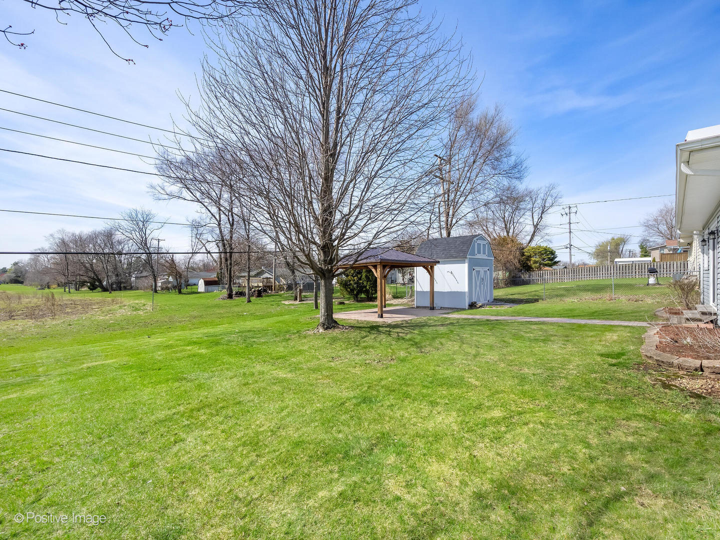 390 Arrowhead Trail Carol Stream IL 60188