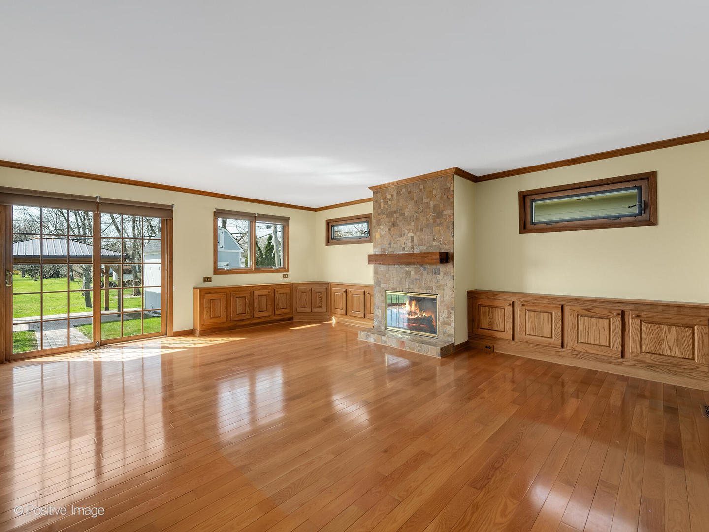 390 Arrowhead Trail Carol Stream IL 60188