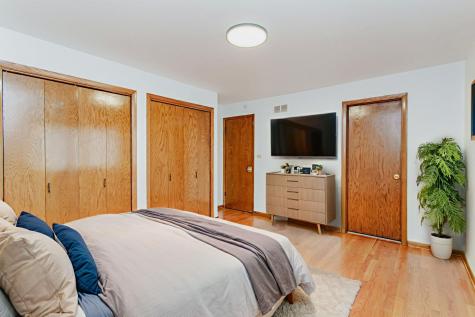 8706 West Stolting Road Niles IL 60714