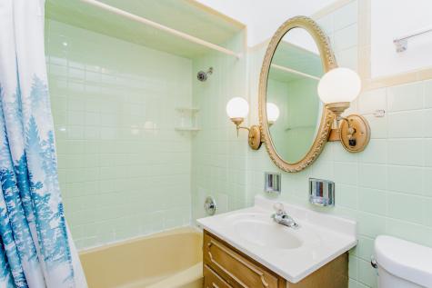 8706 West Stolting Road Niles IL 60714