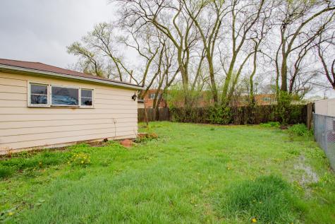 8706 West Stolting Road Niles IL 60714