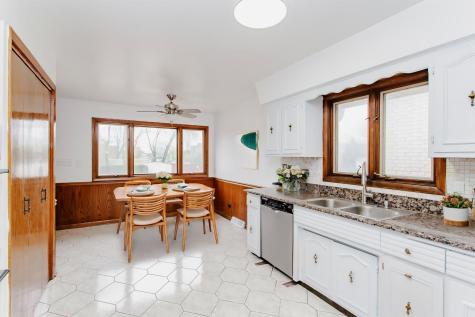 8706 West Stolting Road Niles IL 60714