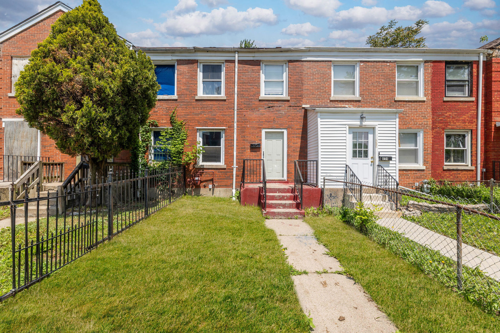 652 East 105th Place Chicago IL 60628