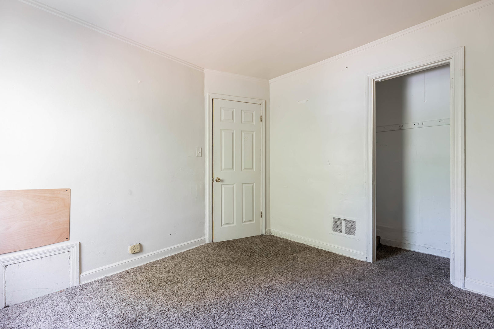 652 East 105th Place Chicago IL 60628