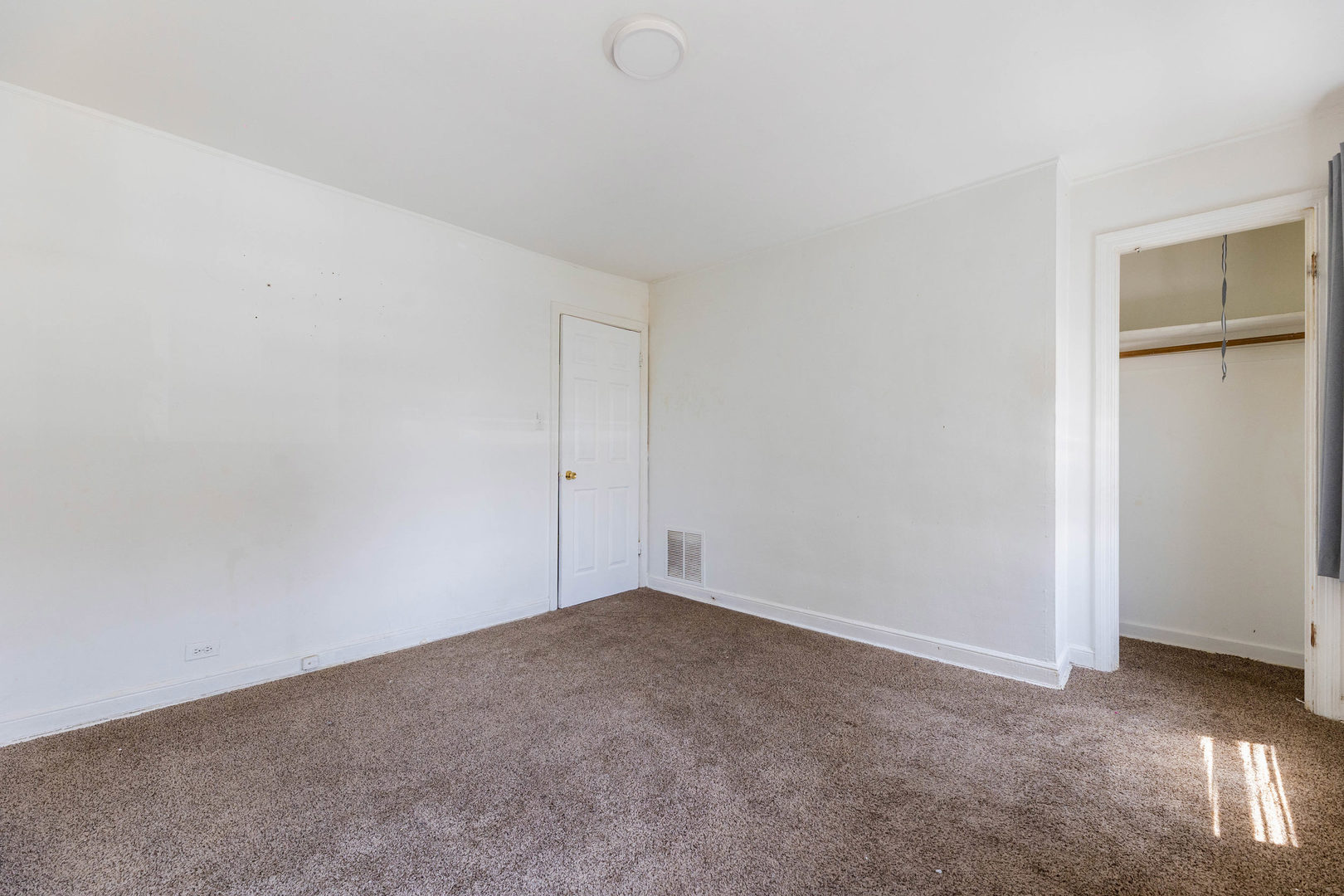 652 East 105th Place Chicago IL 60628