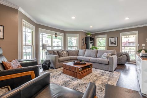 149 North Hale Street Palatine IL 60067