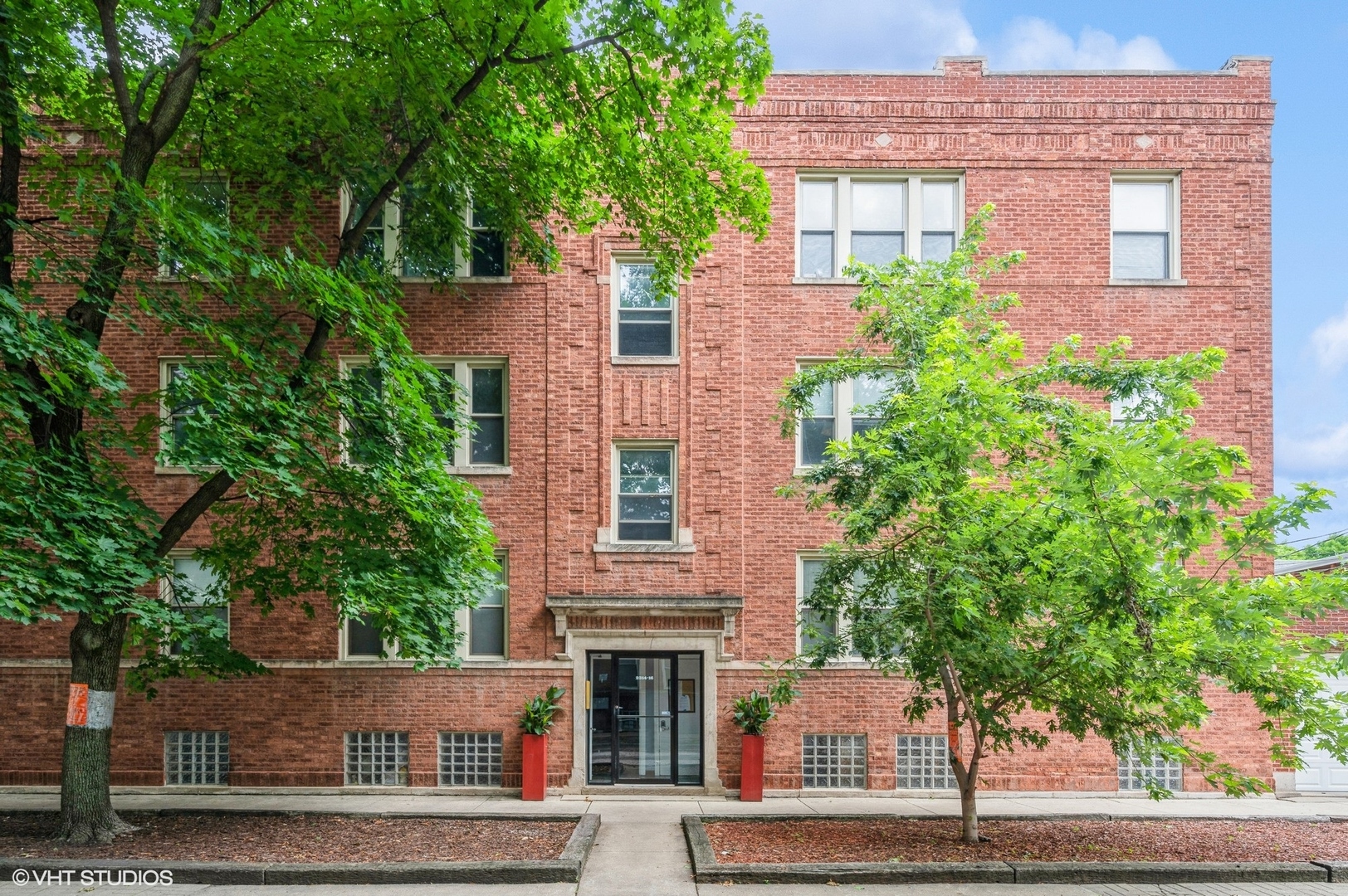 2316 West Byron Street Chicago IL 60618