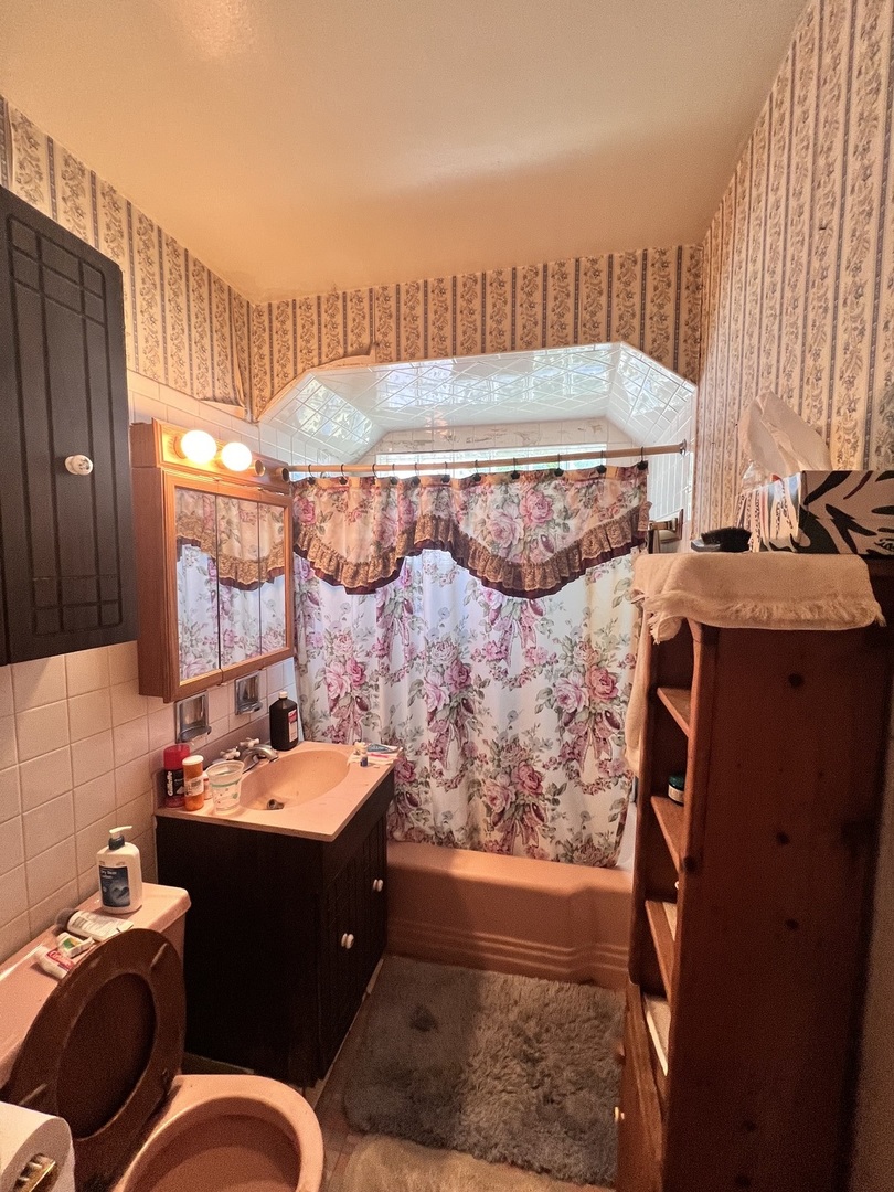 4538 North Mobile Avenue Chicago IL 60630