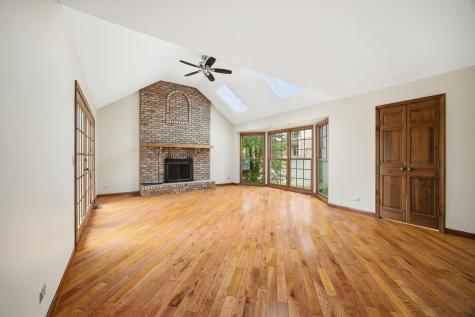 1333 West Sable Drive Addison IL 60101