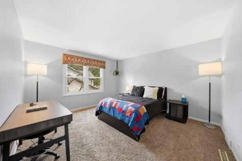260 Hillhurst Drive Cary IL 60013
