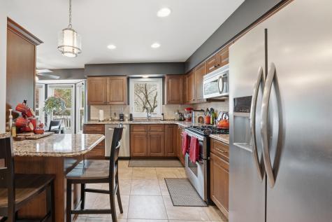260 Hillhurst Drive Cary IL 60013